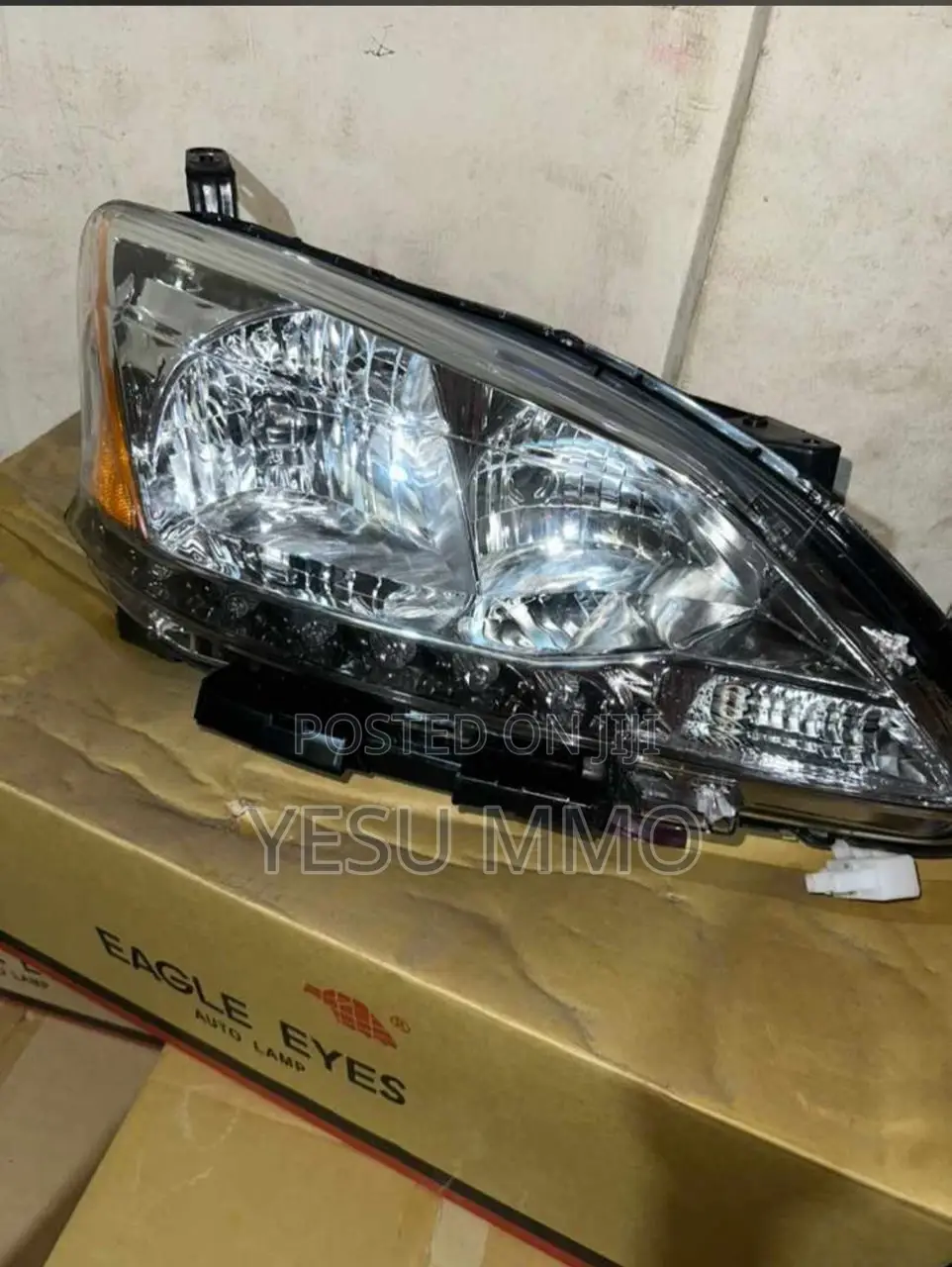 Nissan Sentra 2014 Headlight
