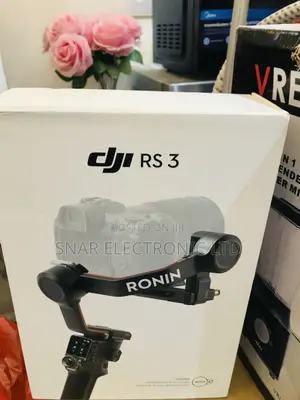 Effectively DJI RS 3, 3-Axis Gimbal for DSLR Camera