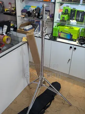 Silver Strobe Light Stand With Carry Bag