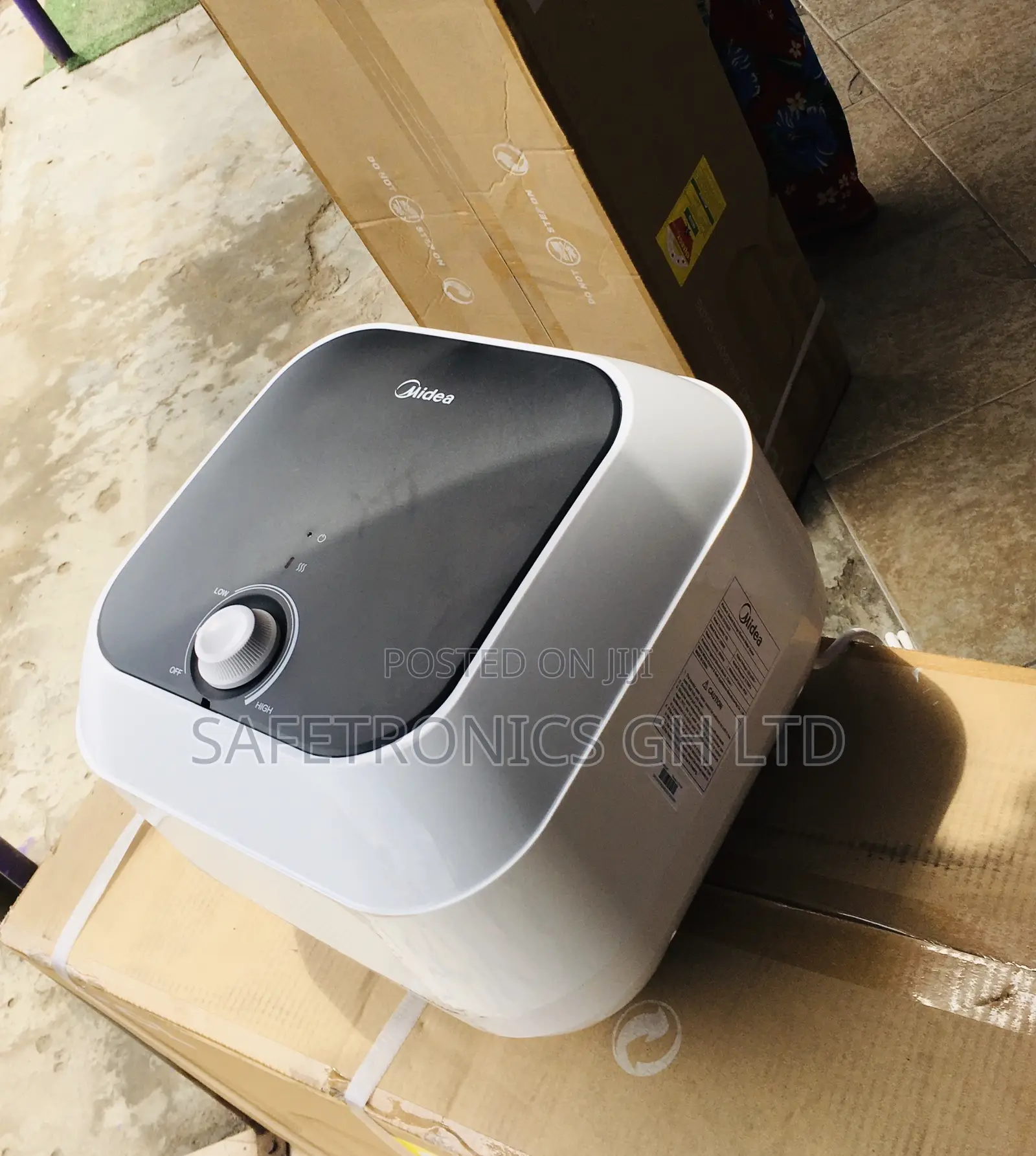 Electric 15 Liters Midea White Water Heater