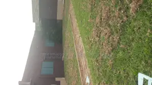 6bdrm House in Awoshie for sale