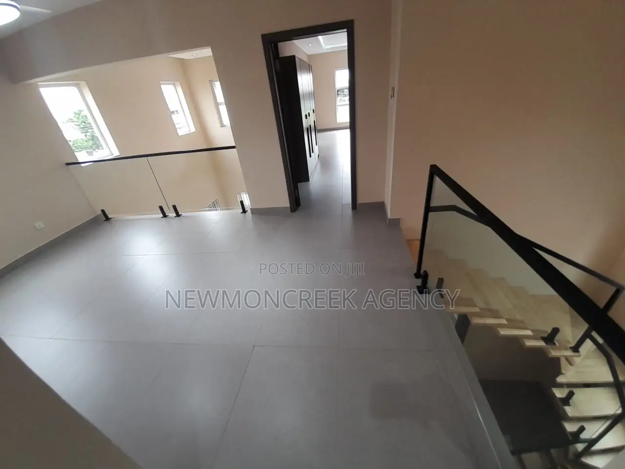 4bdrm Duplex in Lakeside Estates, Accra Metropolitan for sale
