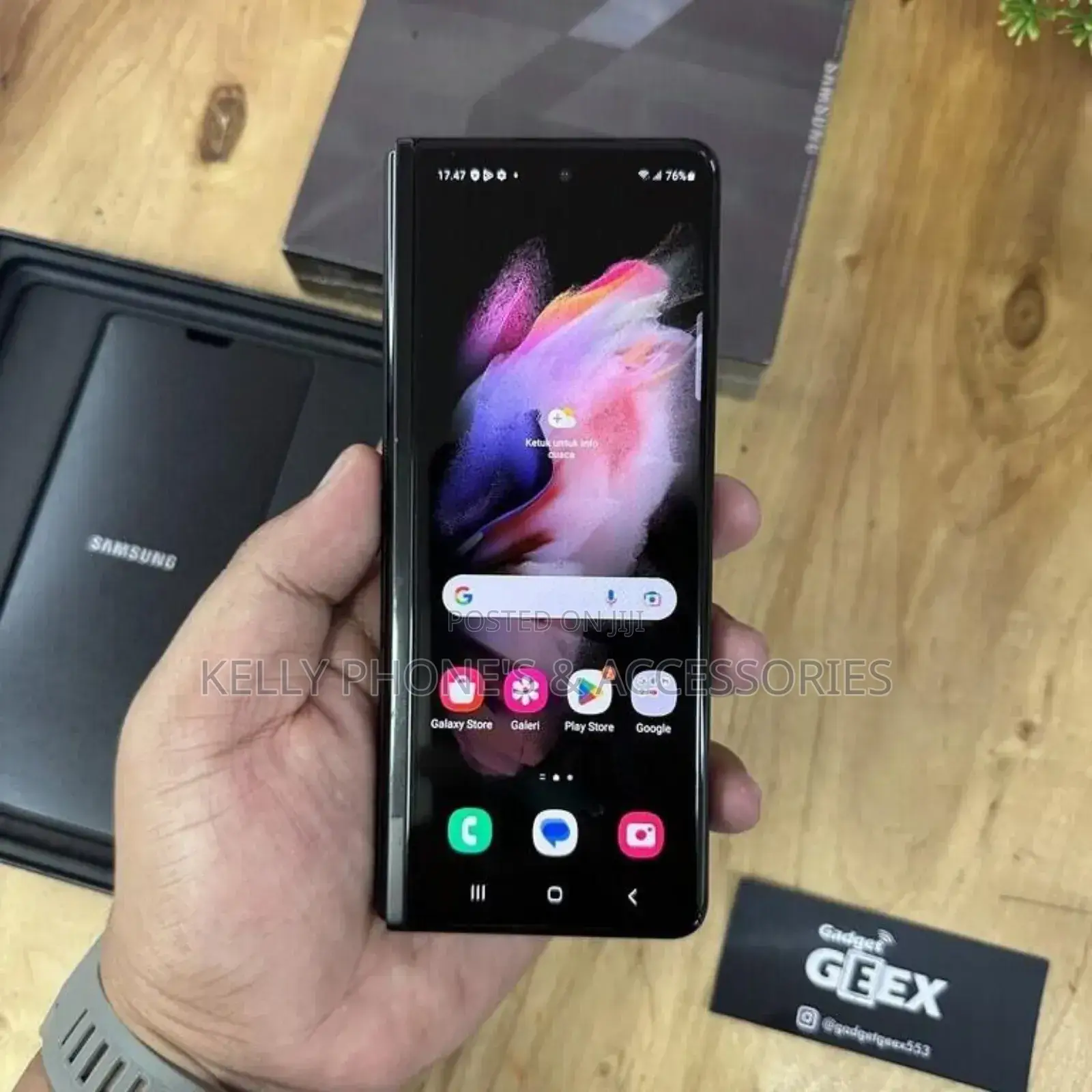 New Samsung Galaxy Z Flip4 128 GB Black