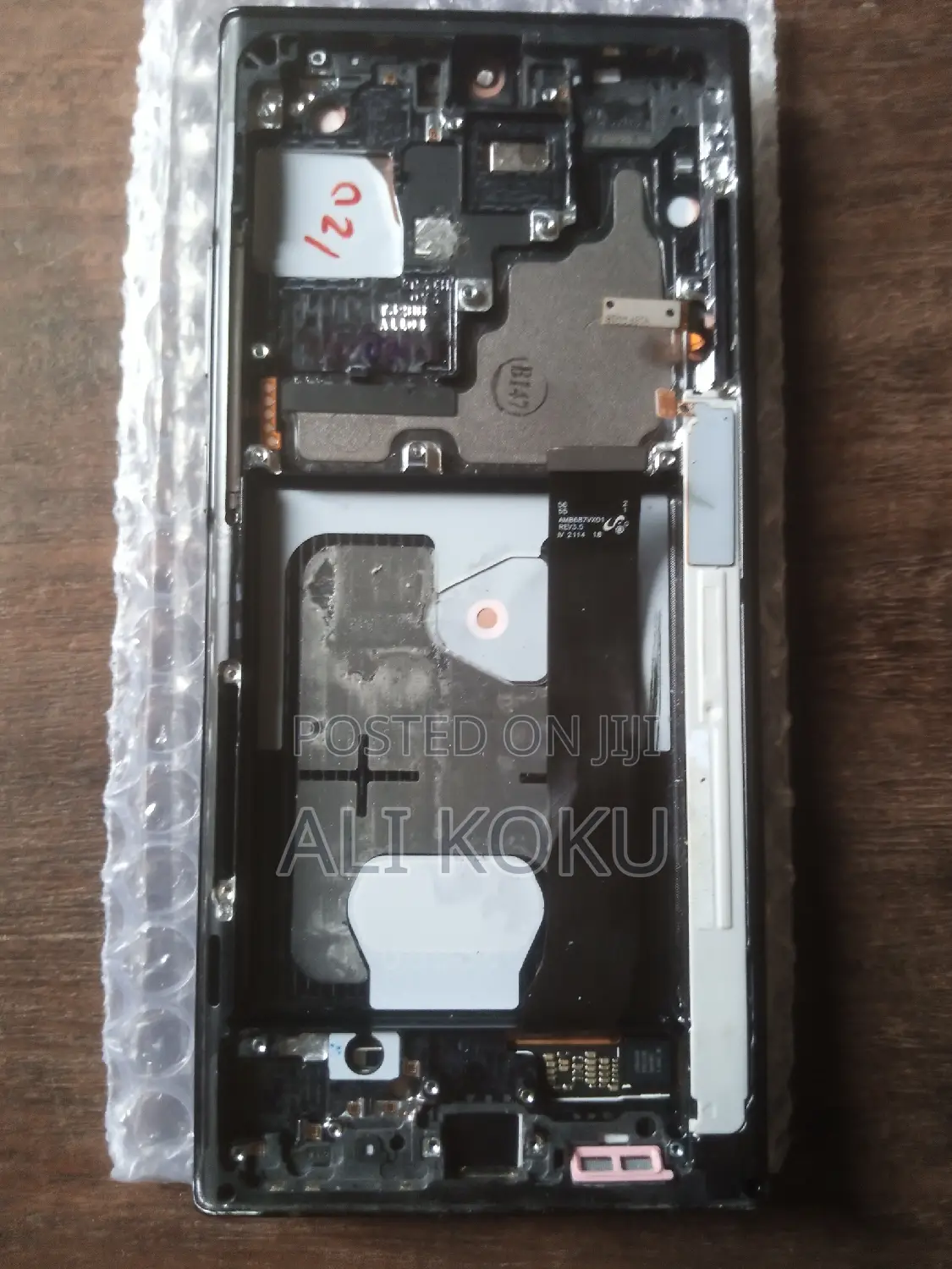 Samsung Note 20 Ultra Screen. With Line