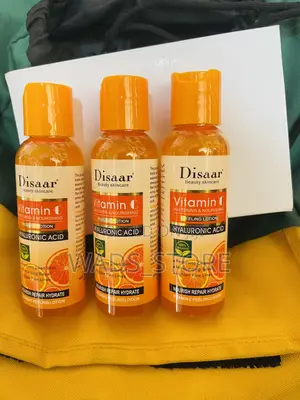 Disaar Vitamin C Whitening and Nourishing
