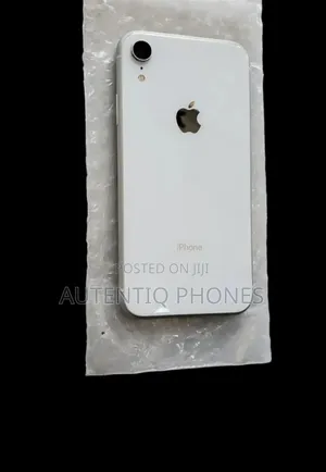 Apple iPhone XR 64 GB White