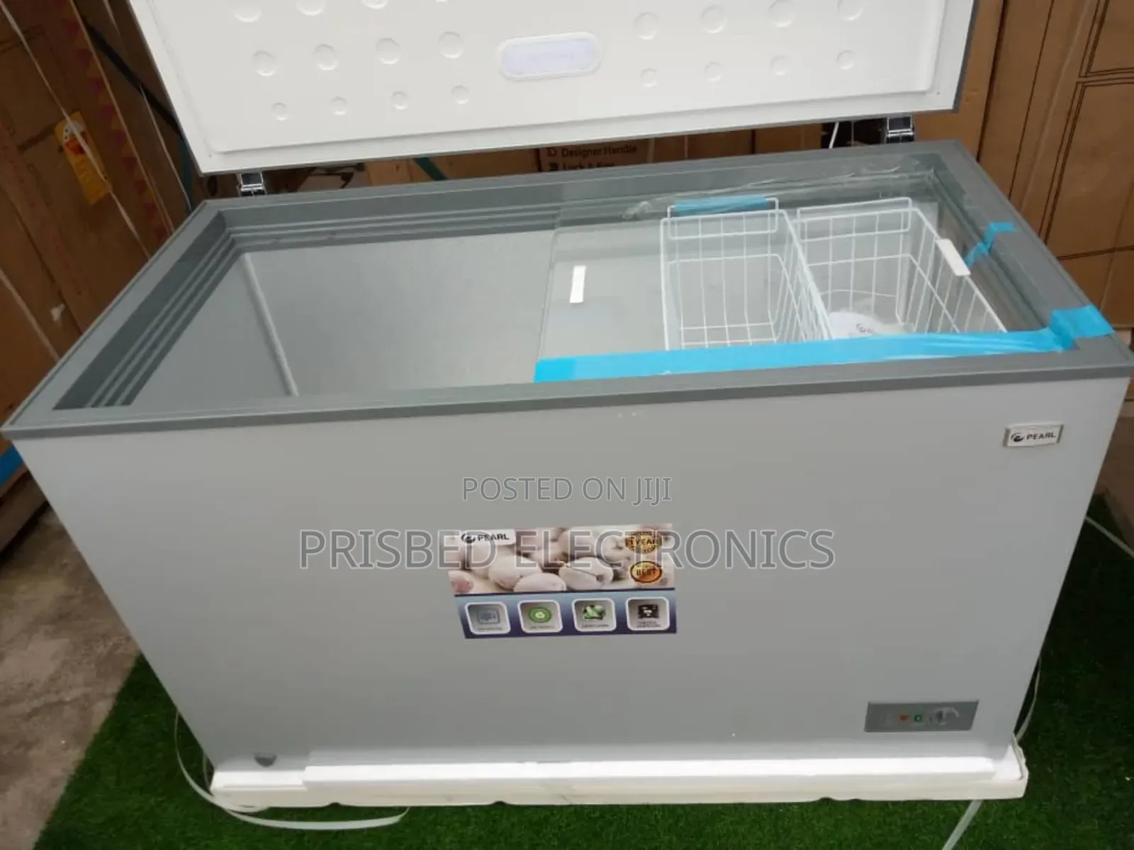 Pearl Durable Chest Freezer 380 Litres