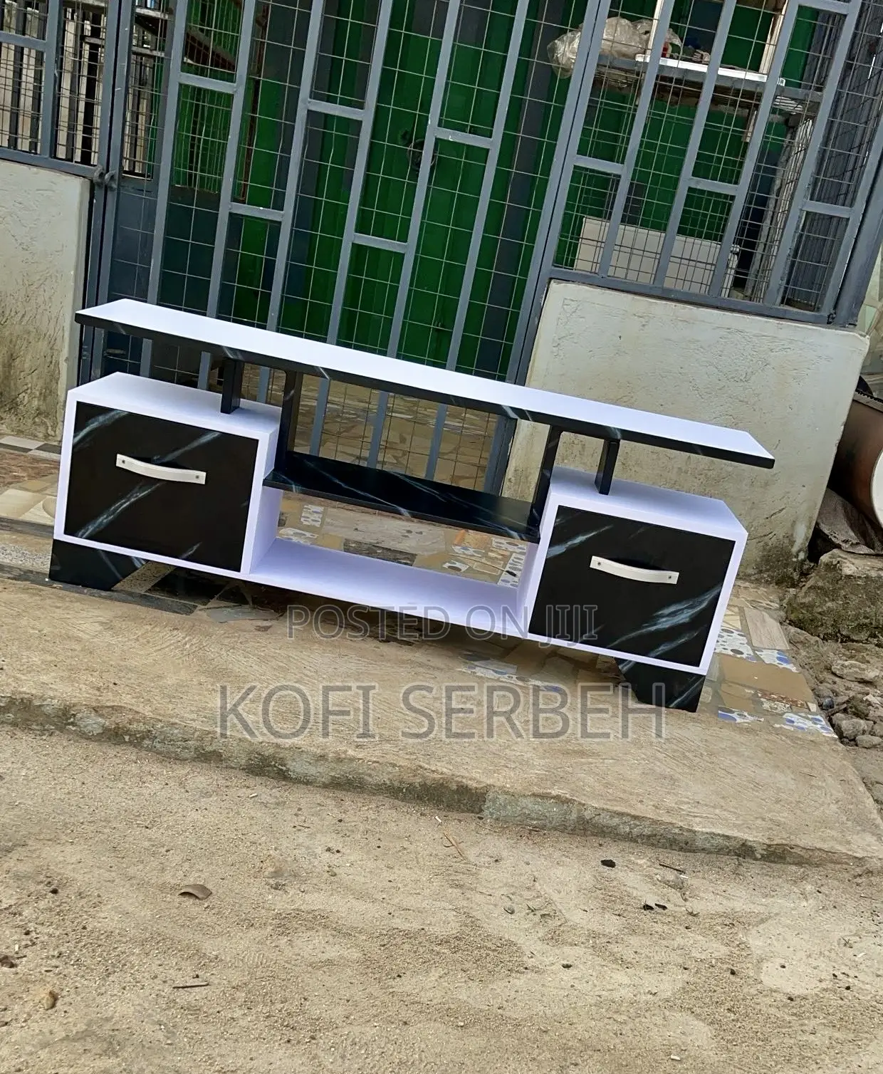 Quality Wooden Tv Stand