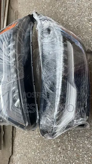 Honda CR-V 18 Touring Headlight
