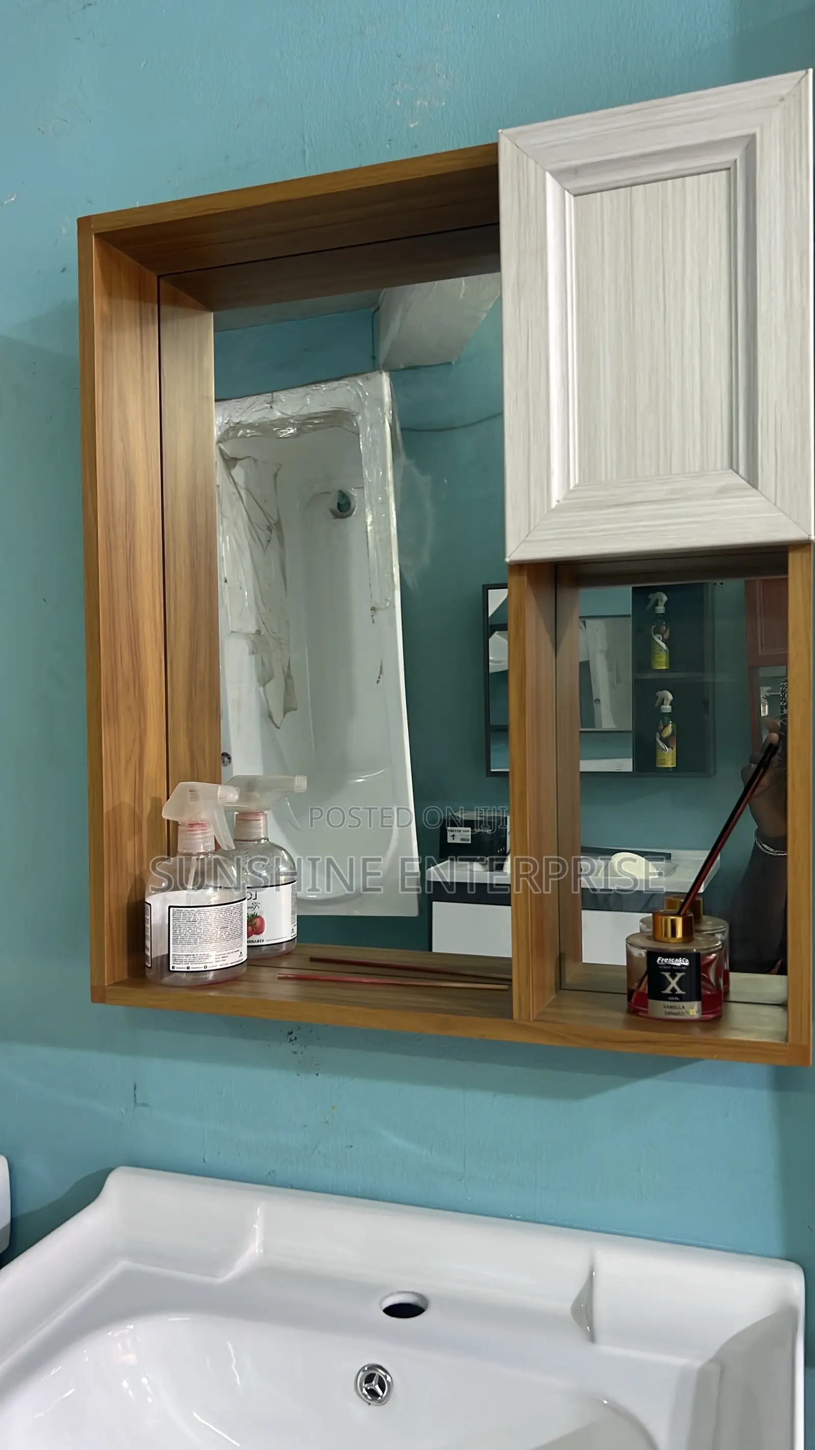 Wall Hanging Cabinet Basin With Mirror