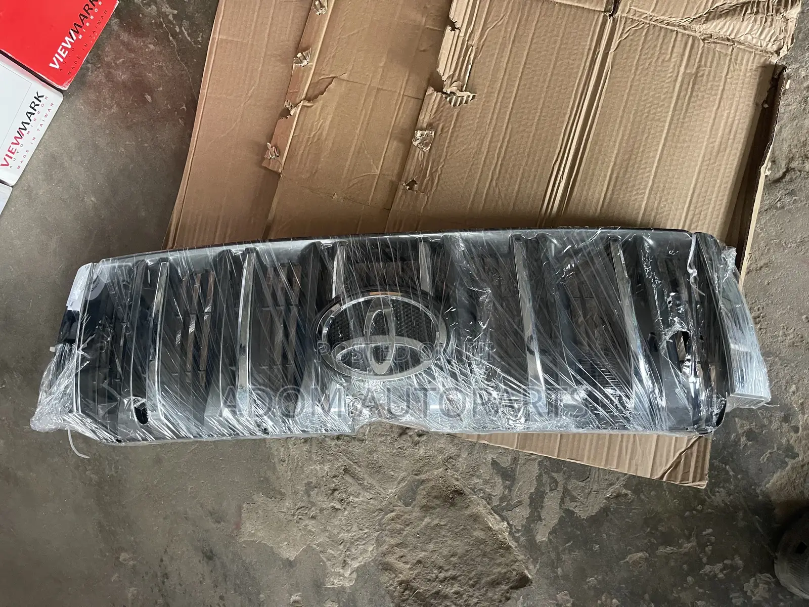 Toyota Land Cruiser Prado Top Shells Grill 2010 2011 2012