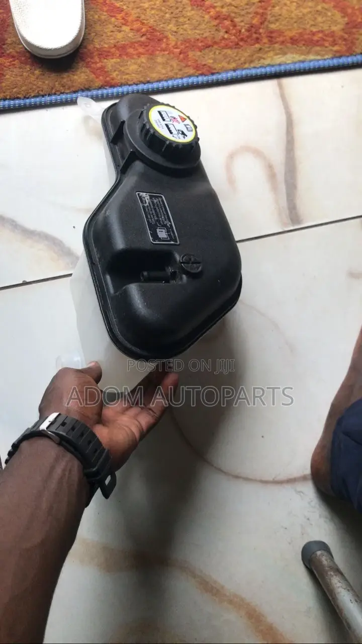 Jaguar XF 2010 Wiper Reservoir Bottle