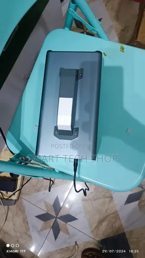 180000mah 400wtts Portable Power Station With UK Socket