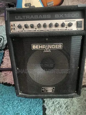 Behringer Ultra Bass BX1200 Bass Combo
