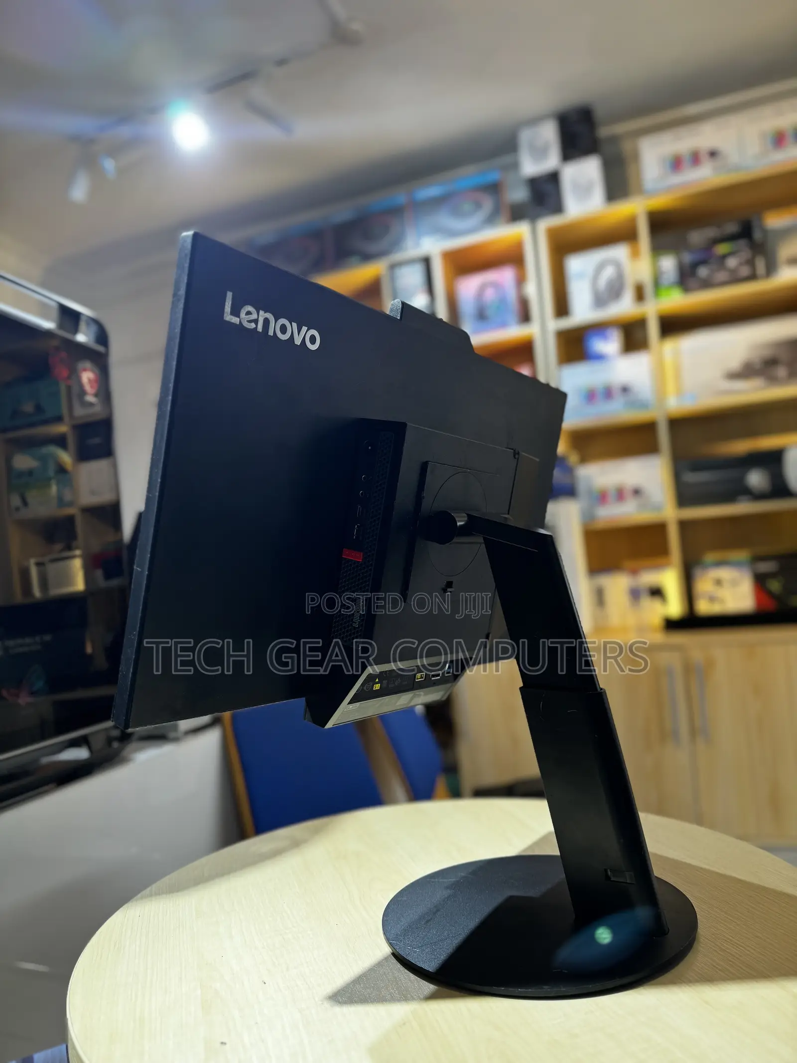 Desktop Computer Lenovo 8GB Intel Core I5 SSD 512GB