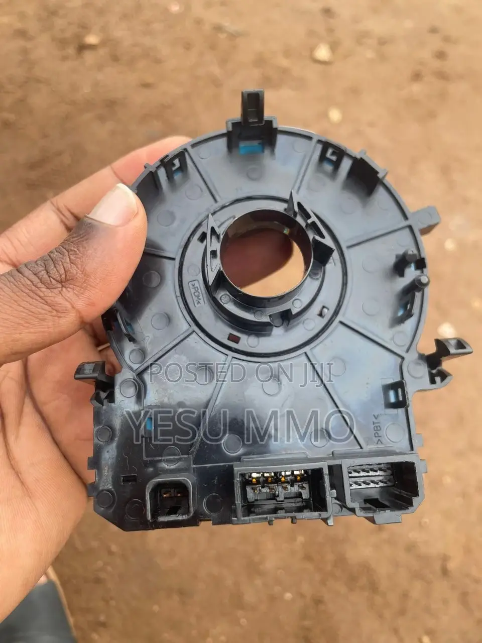 Hyundai Accent 2013 Horn Plate