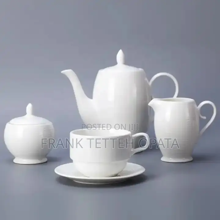 47 Piece Ceramic Dinnerware Set – White