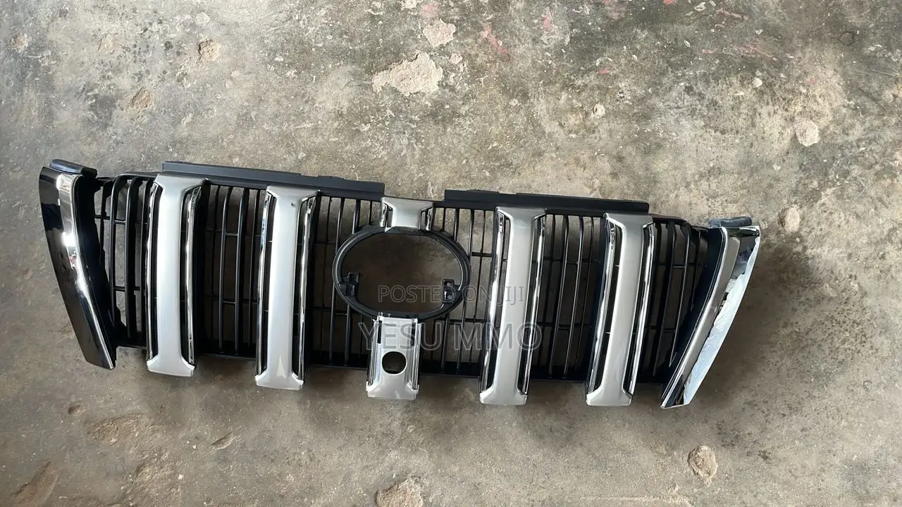 Toyota Prado 2018 Grille