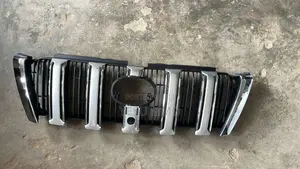 Toyota Prado 2018 Grille
