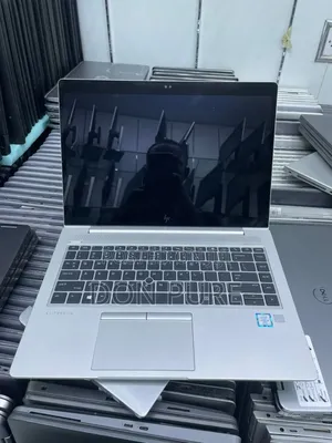 Photo - Laptop HP EliteBook 830 G5 8GB Intel Core I5 SSD 256GB