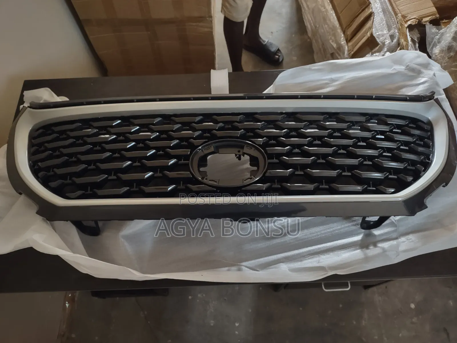 2020 23 Toyota Corolla Cross Front Grill Shell