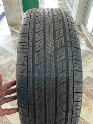 Ororiginal Goodyear 235/60r18 Tyres Available for All Cars