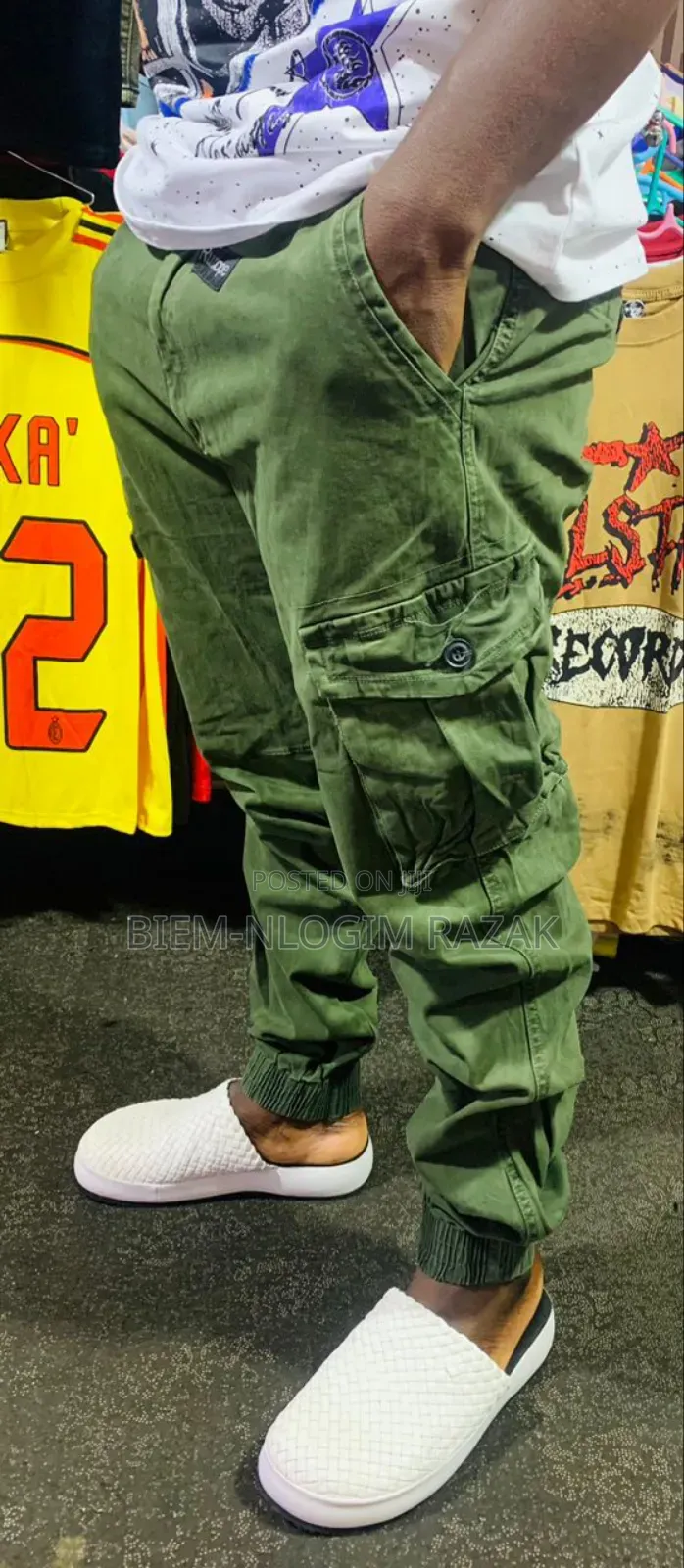 High Quality Cargo Pants Available