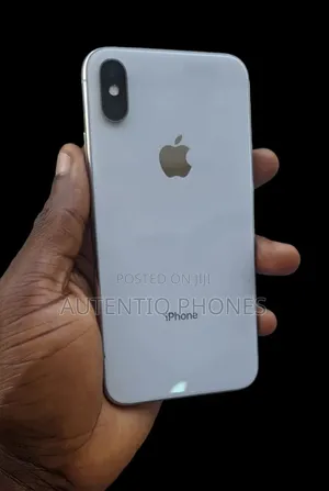 Apple iPhone X 64 GB White
