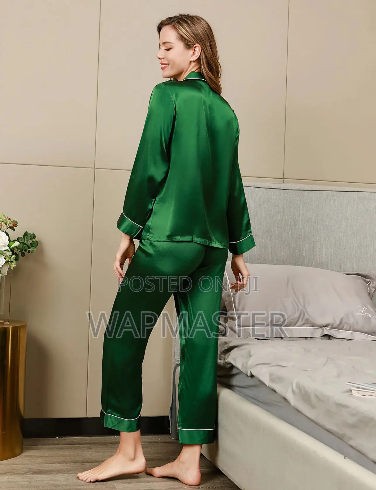 100% Pure Silk Pajamas / Lounge / Sleep Wear Long Sleeves.