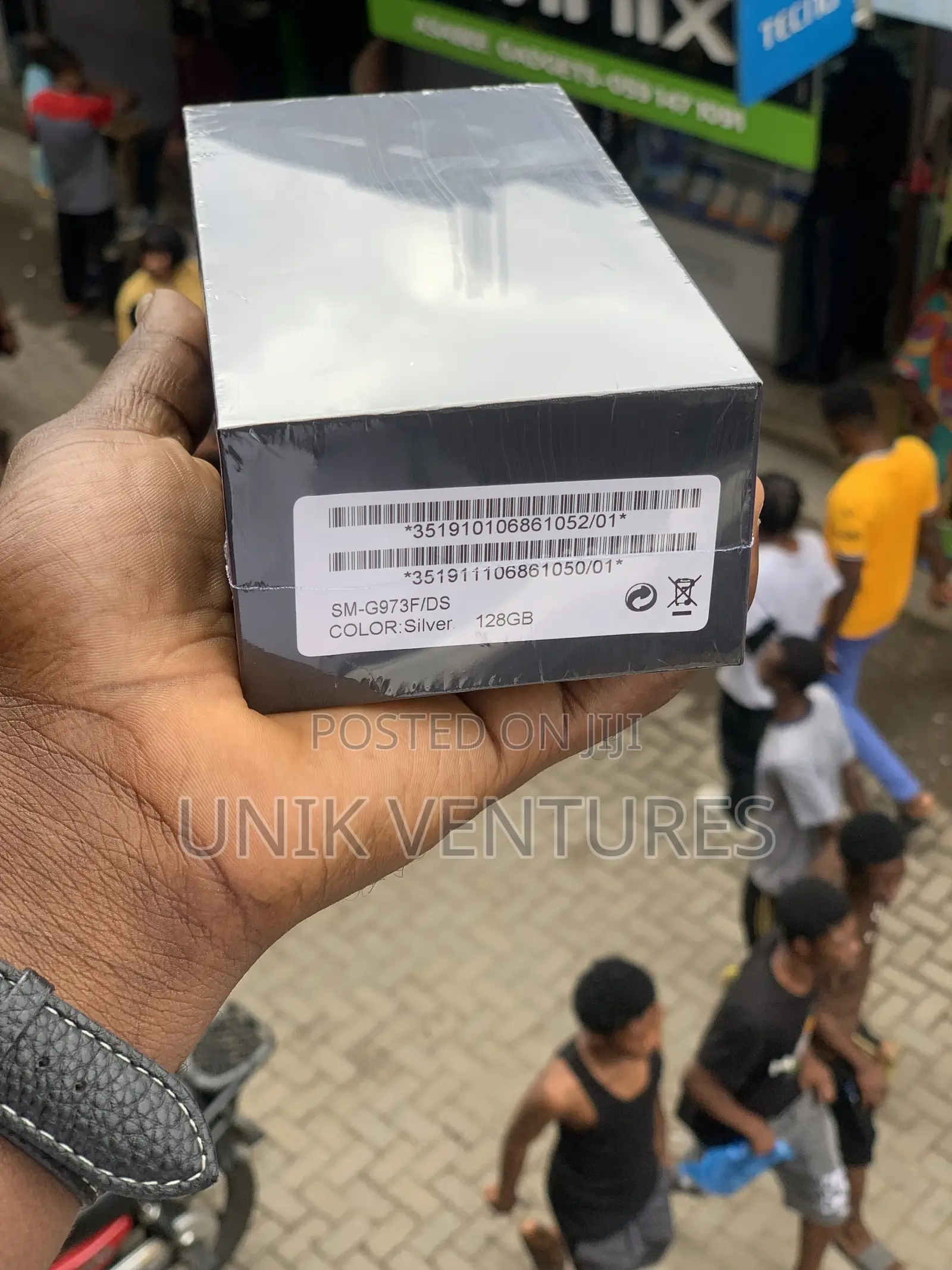 New Samsung Galaxy S10 128 GB Silver