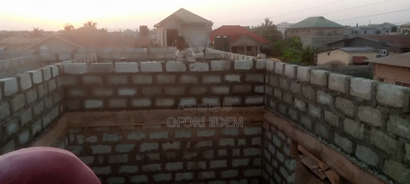 Maison and Supervisor Available