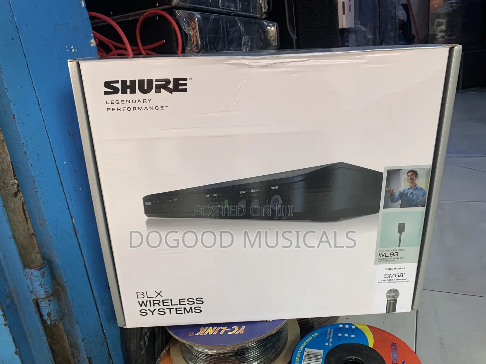 SHURE BLX88 2in1 Lapel and Handheld Wireless Microphone