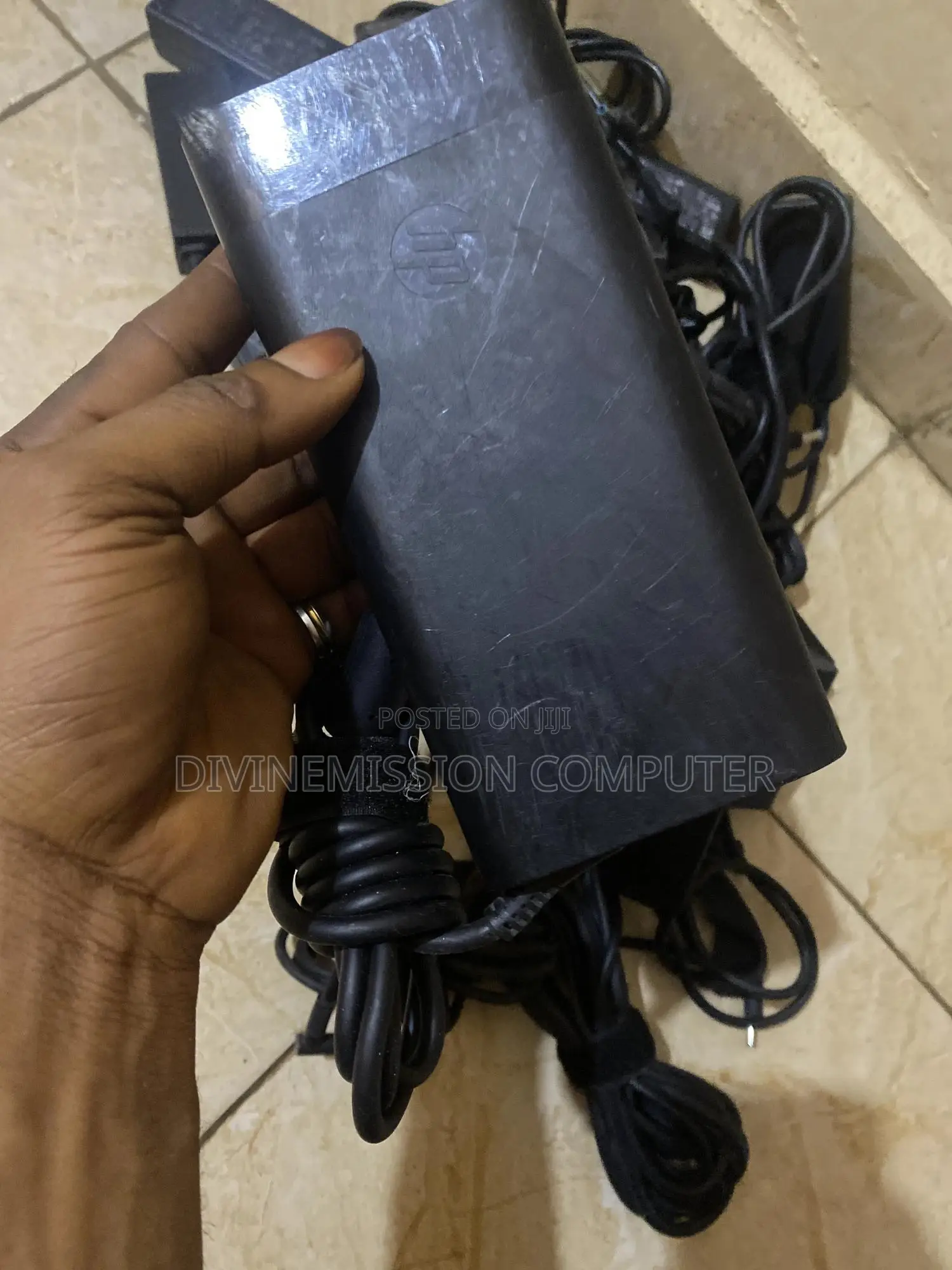 Hp Blue Pin Uk  Used Charger/Adapter 19.5v=11.8A, 230w
