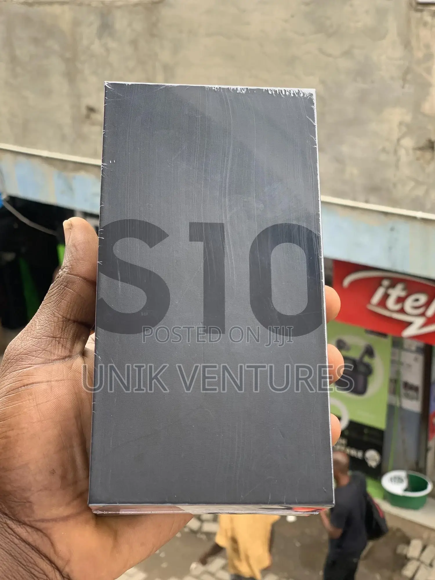 New Samsung Galaxy S10 128 GB Silver