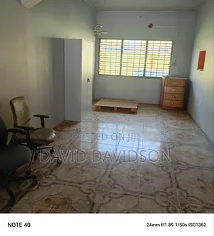 5bdrm House in 5 Bedroom With, Tema Metropolitan for rent