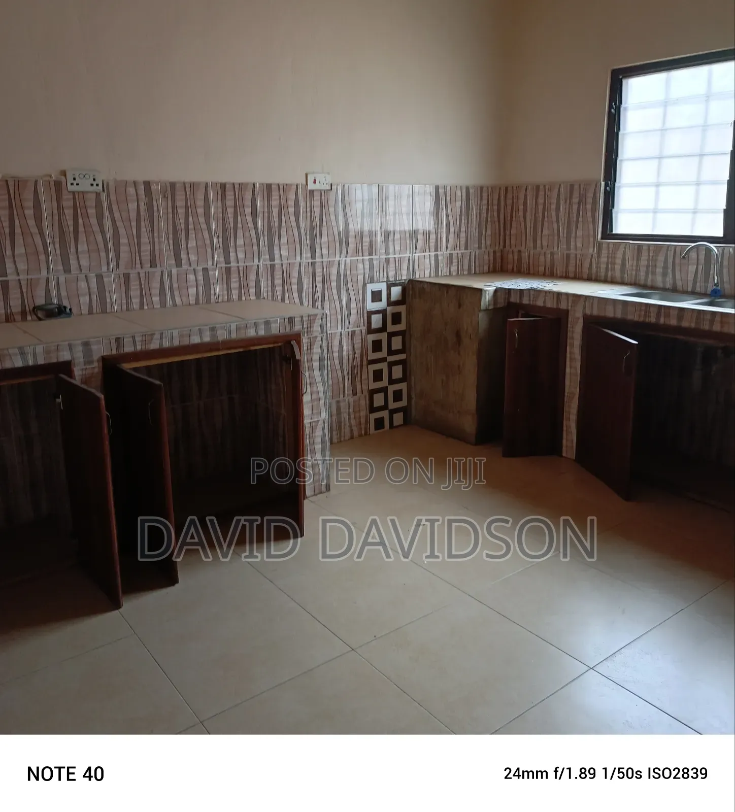 5bdrm House in 5 Bedroom With, Tema Metropolitan for rent