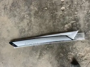 Hyundai Veloster Windscreen Moulding