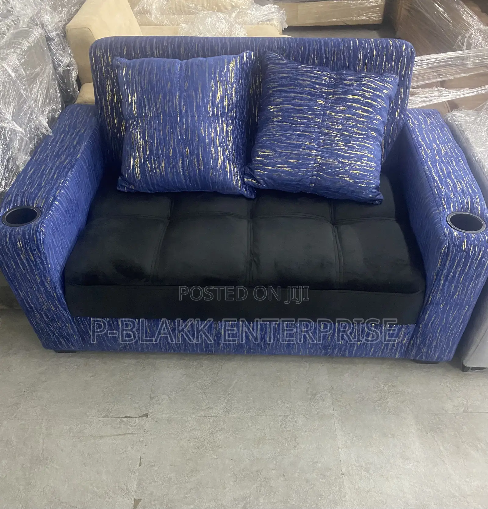 Couches/ Sofa 2in1