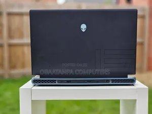 Laptop Dell Alienware M15 8GB AMD Ryzen 9 SSD 512GB