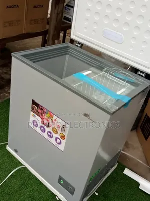 Rainbow Chest Freezer 145 Litres