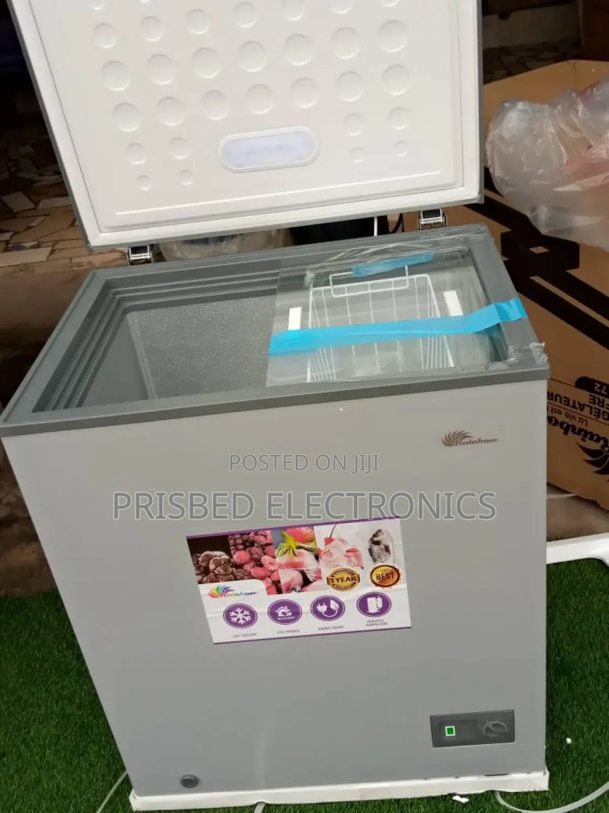Rainbow Chest Freezer 145 Litres