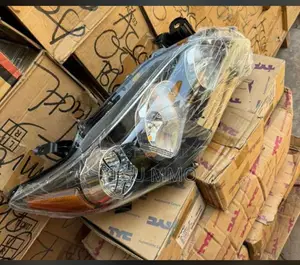 Toyota Corolla 2012 Headlight