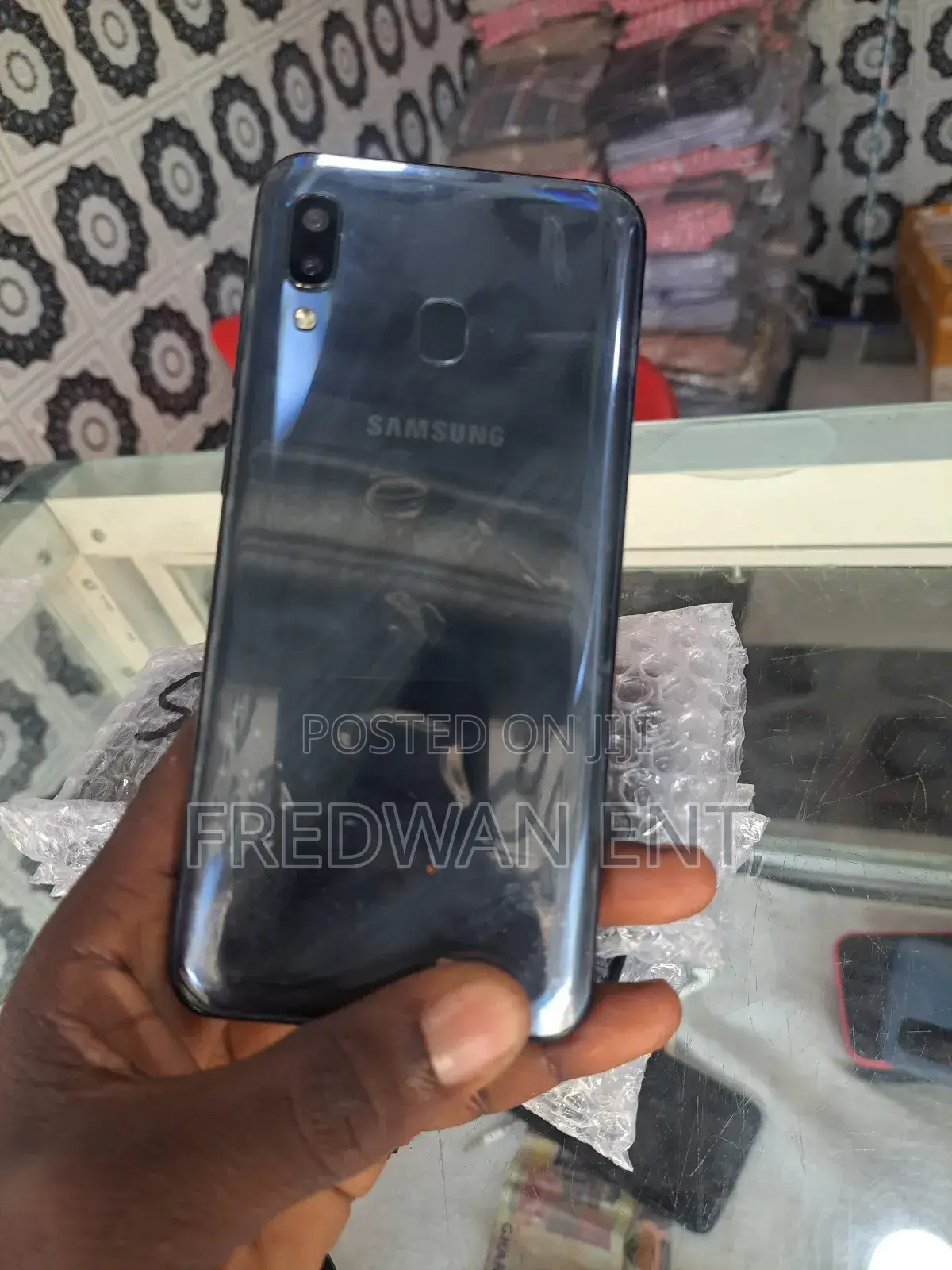 Samsung Galaxy A30 32 GB Black