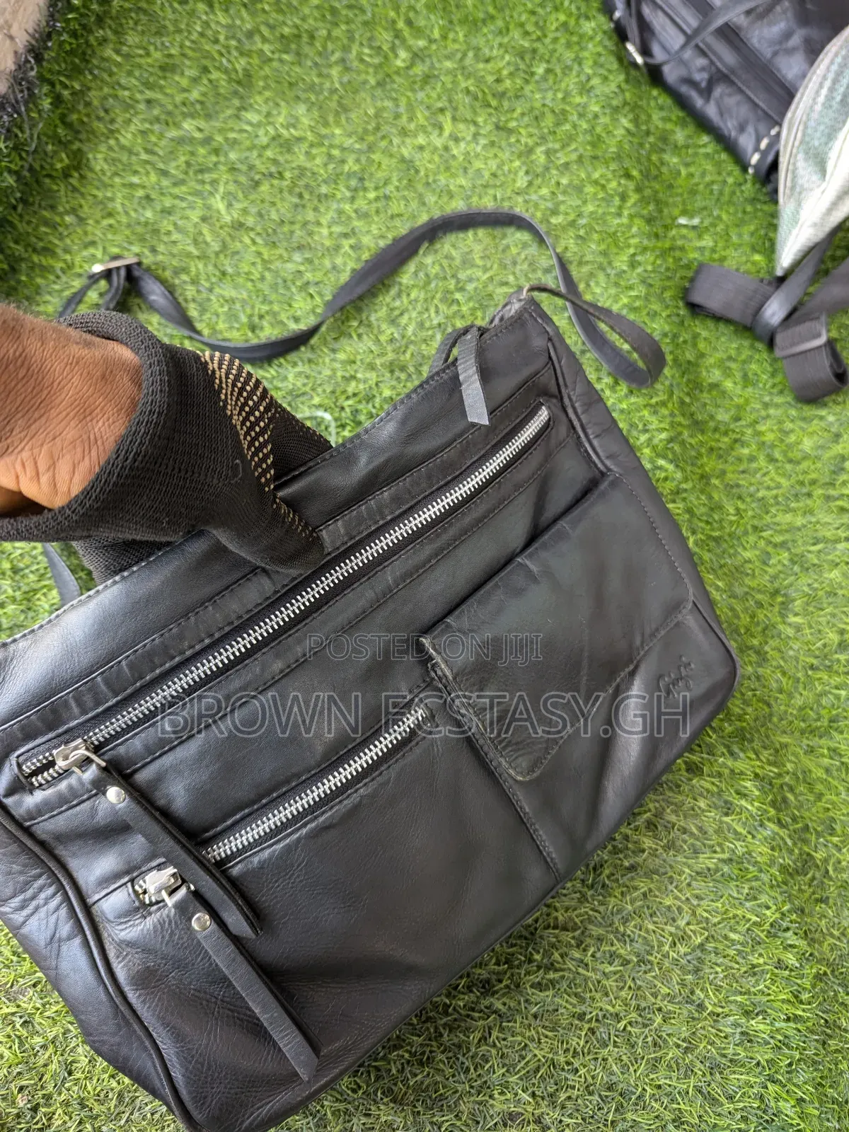 Gigi UK Used Crossbody Bag