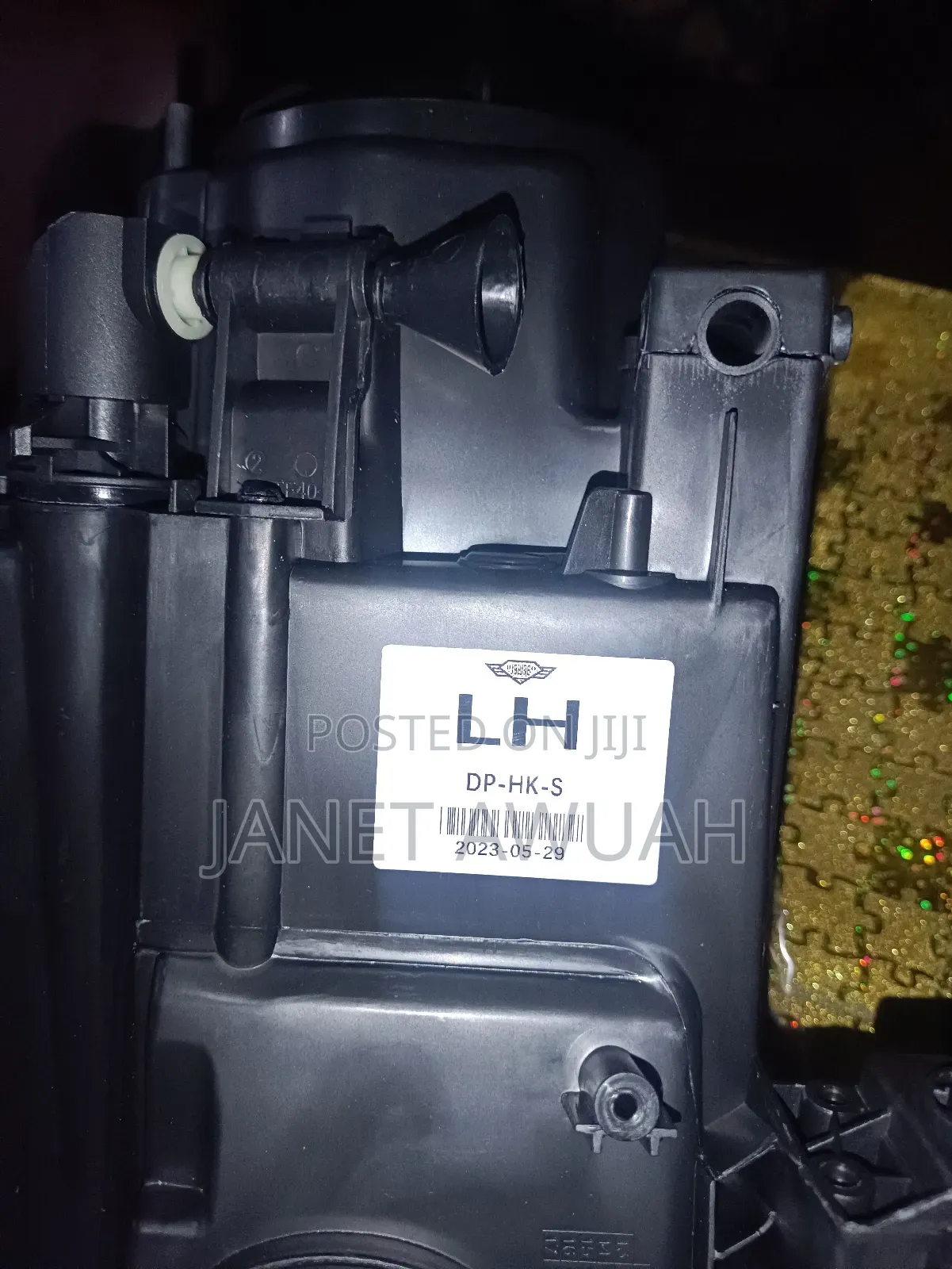 A Pair of Jeep Cherokee Head Lights 2014-2017