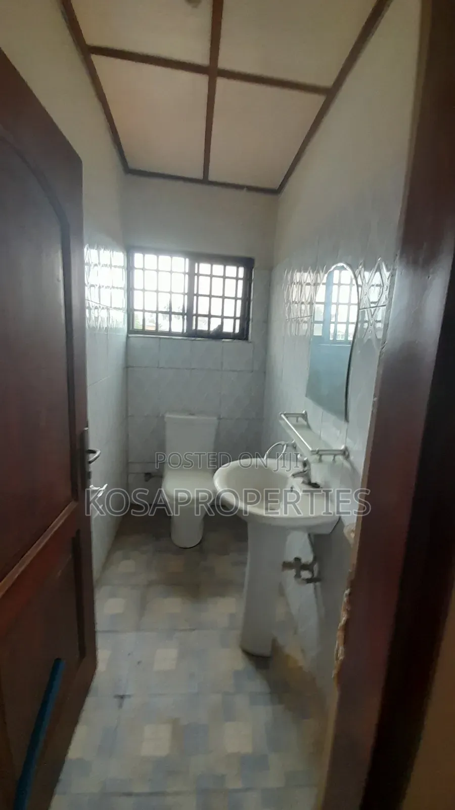 4bdrm Apartment in Labadi Palm Wine for rent