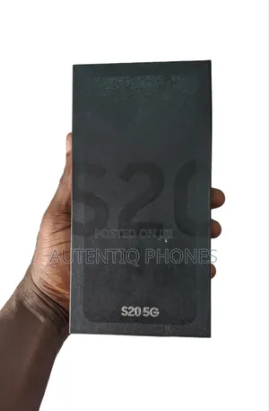 New Samsung Galaxy S20 128 GB Black