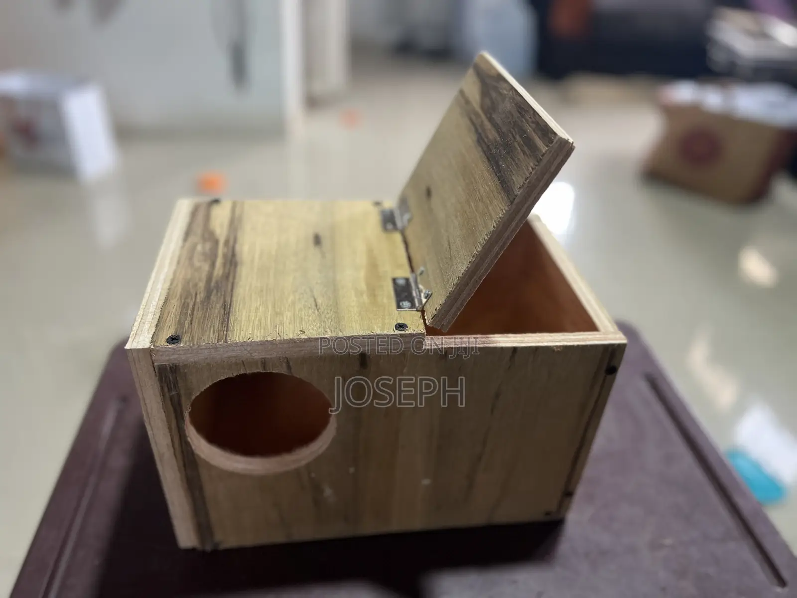 Nest Baskets and Breeding Boxes for Birds