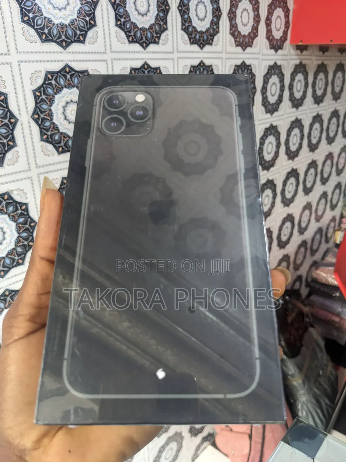 New Apple iPhone 11 Pro Max 64 GB Gray
