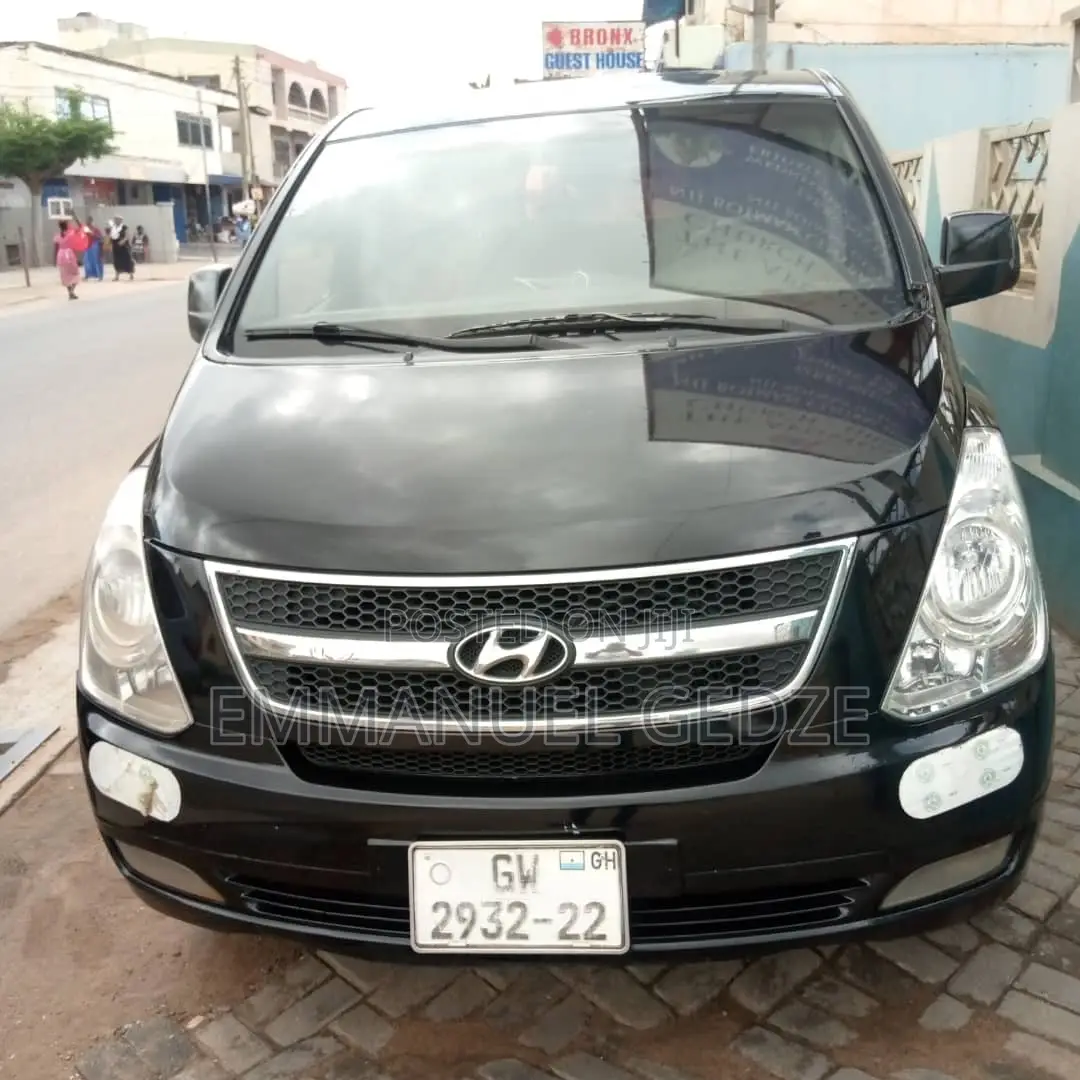 Van for Rent - 11 Seater